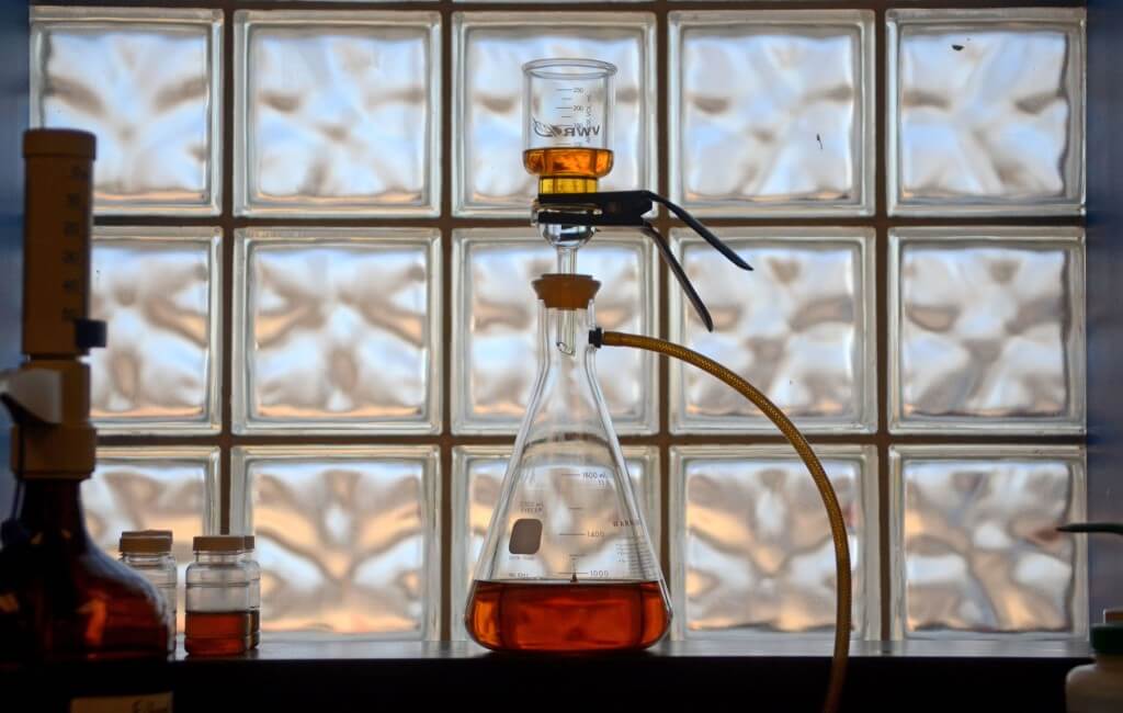 Membrane patch colorimetry MPC ASTM D4738